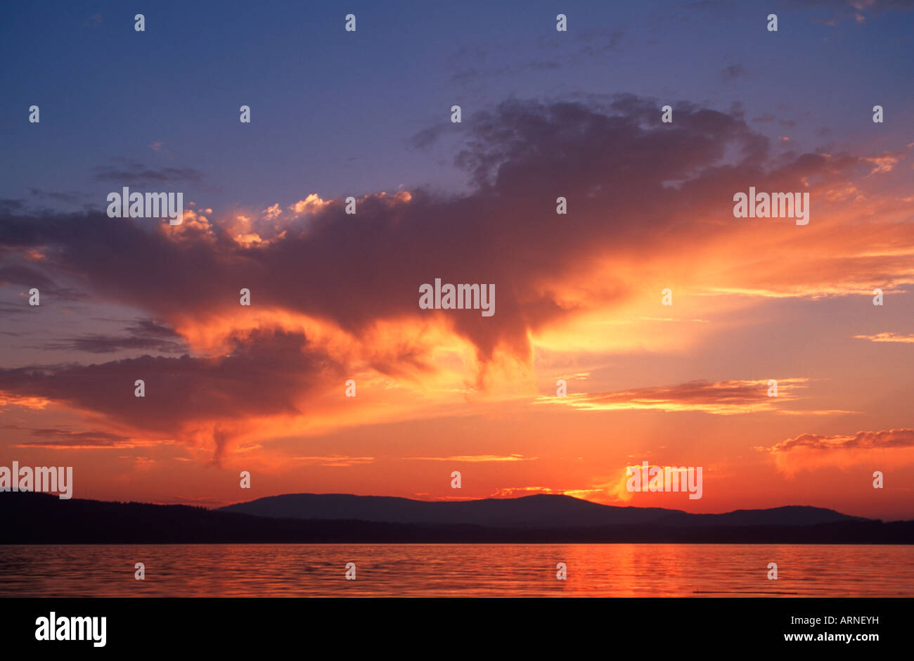 Saanich Peninsula, Coles Bay Regional Park sunset, Vancouver Island ...