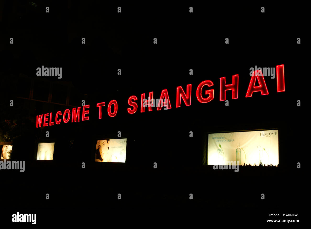 China shanghai sign hires stock photography and images Alamy