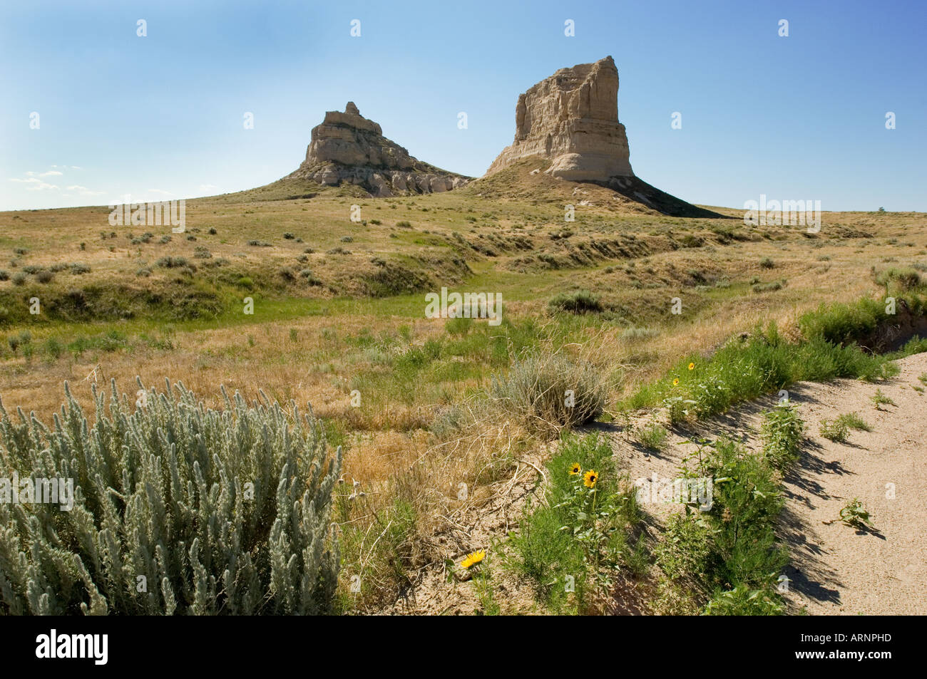 courthouse-and-jail-rock-famous-geographical-landmarks-in-nw-nebraska