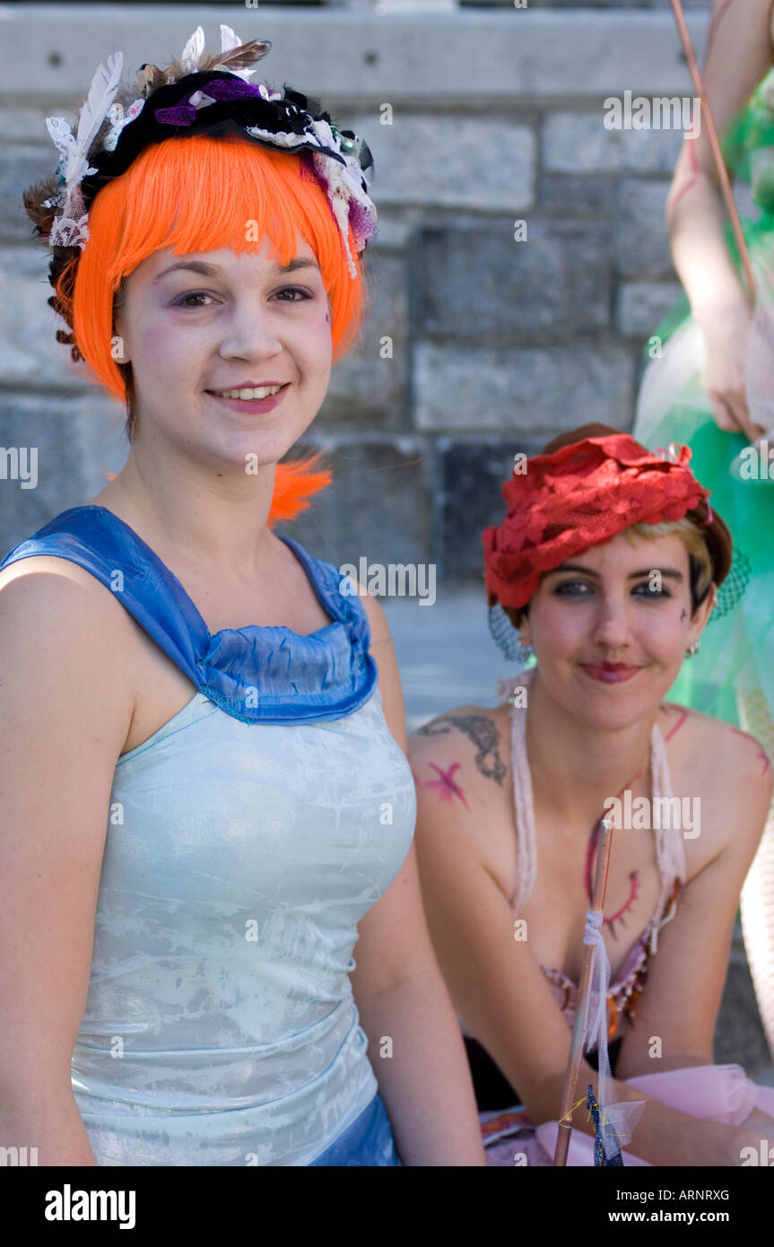Streets performers entertainers buskers hi-res stock photography and ...
