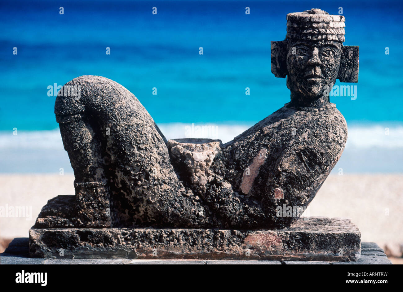 Cancun chac mool statue chac hires stock photography and images Alamy