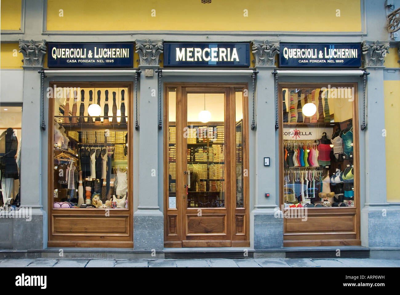 Merceria hi-res stock photography and images - Alamy