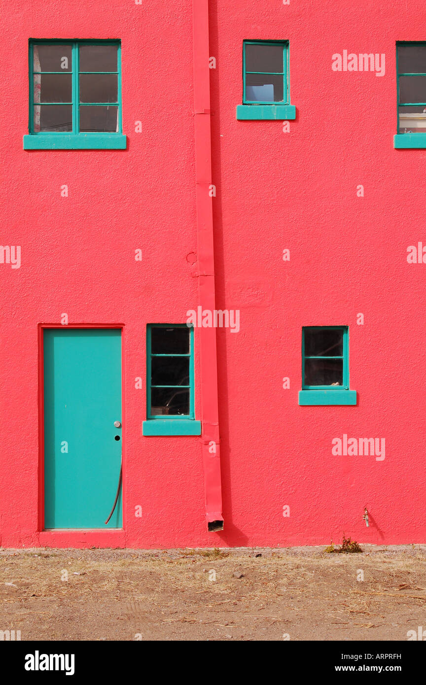 Pink apartment house in Truth or Consequences New Mexico Stock Photo