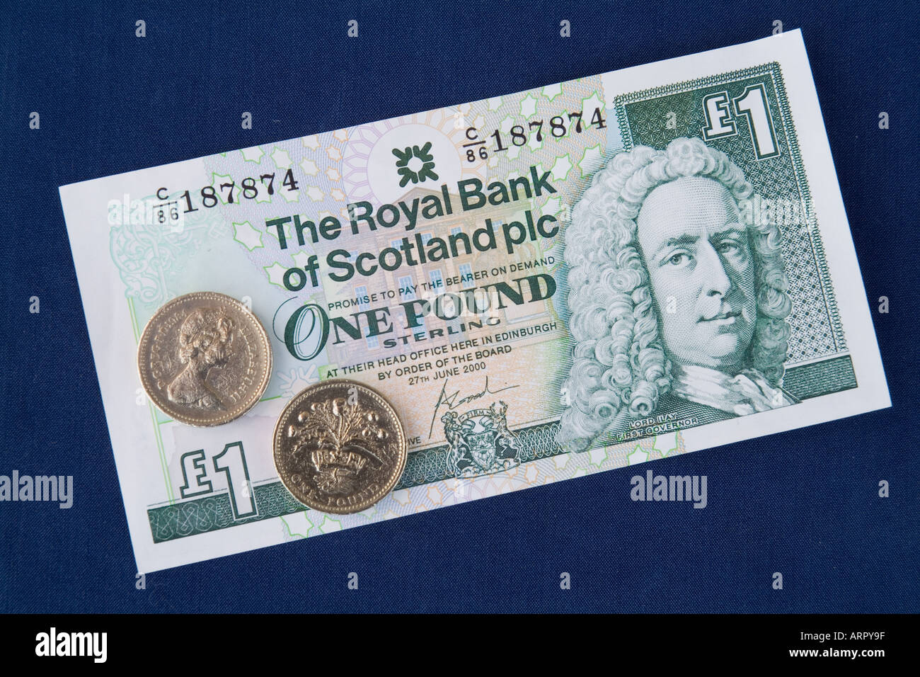 dh Royal Bank of Scotland MONEY SCOTLAND UK scottish one pound note sterling coins banknotes cash coin banknote notes currency Stock Photo