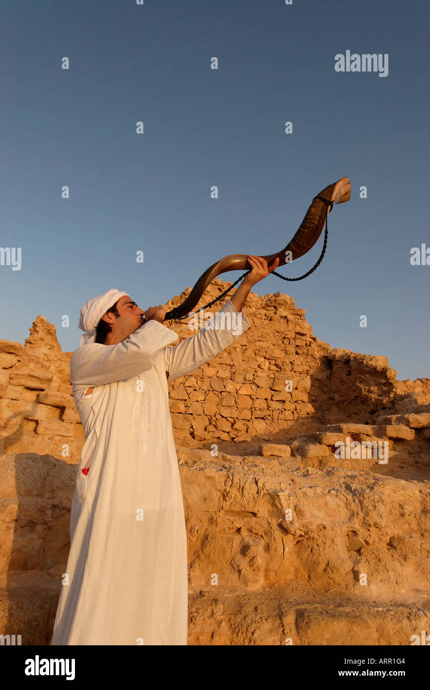 Shofar blowing hires stock photography and images Alamy
