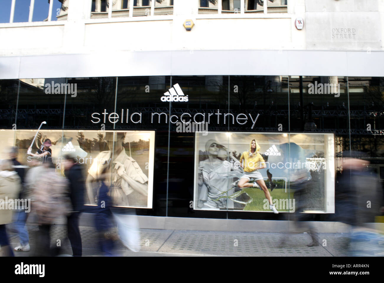 Stella mccartney shop london hi-res stock photography and images - Alamy