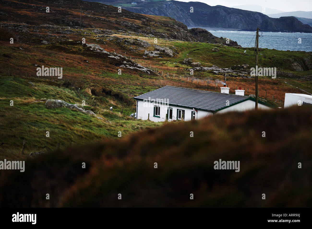 Farmhouse by Coast Inishowen Peninsula, County Donegal, Republic of Ireland, Europe Stock Photo