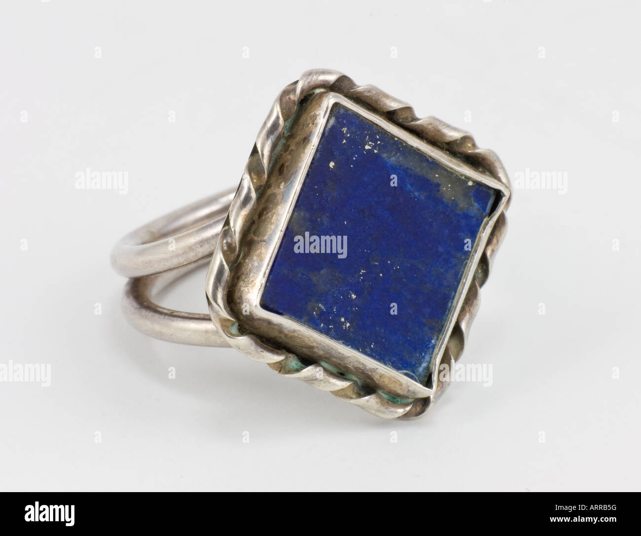 Lapis lazuli semi precious stone antique ring jewelry blue