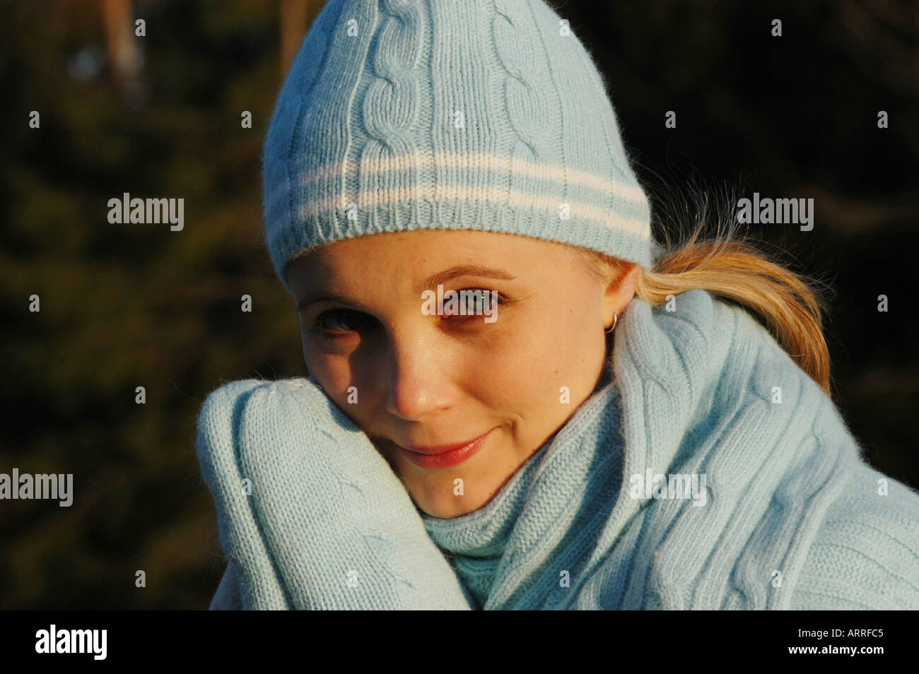 Portrait winter woman hi-res stock photography and images - Alamy