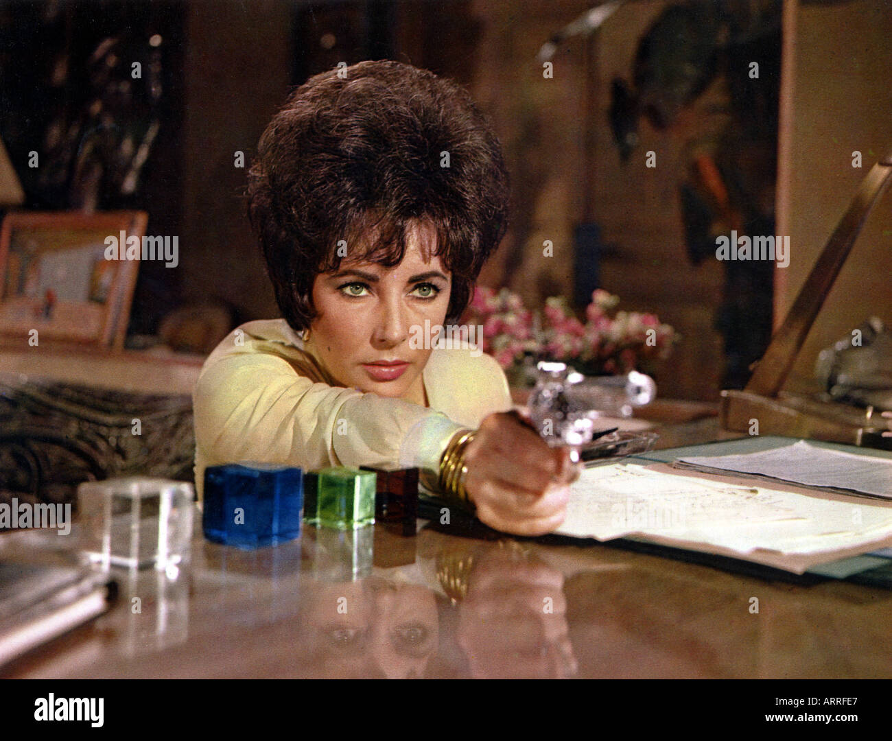 The comedians 1967 elizabeth taylor hi-res stock photography and images ...