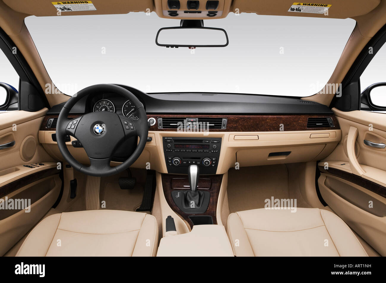 2008 BMW 3-Series 328i in Blue - Dashboard, center console, gear ...