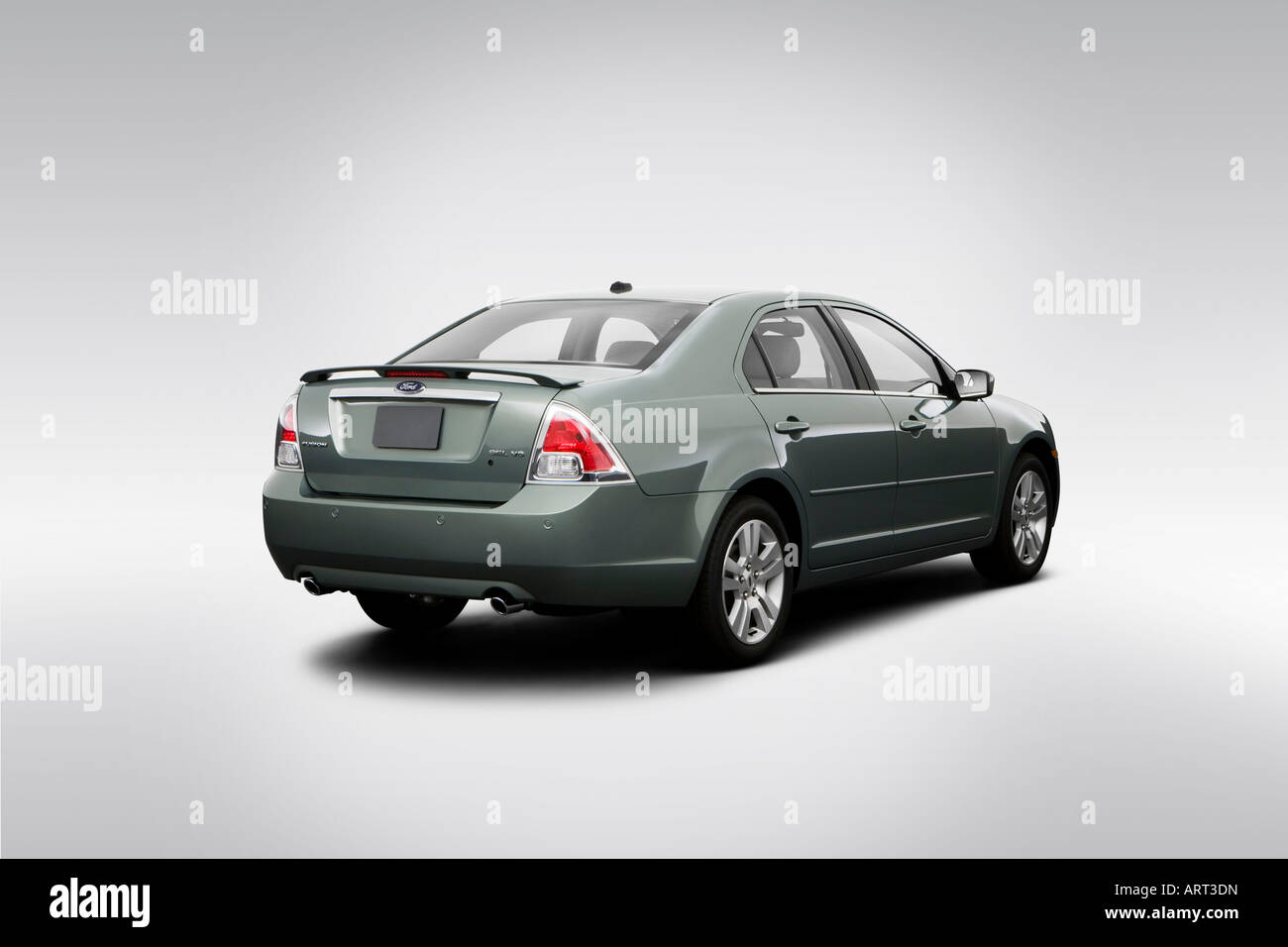 2008 Ford Fusion SEL in Green - Rear angle view Stock Photo - Alamy