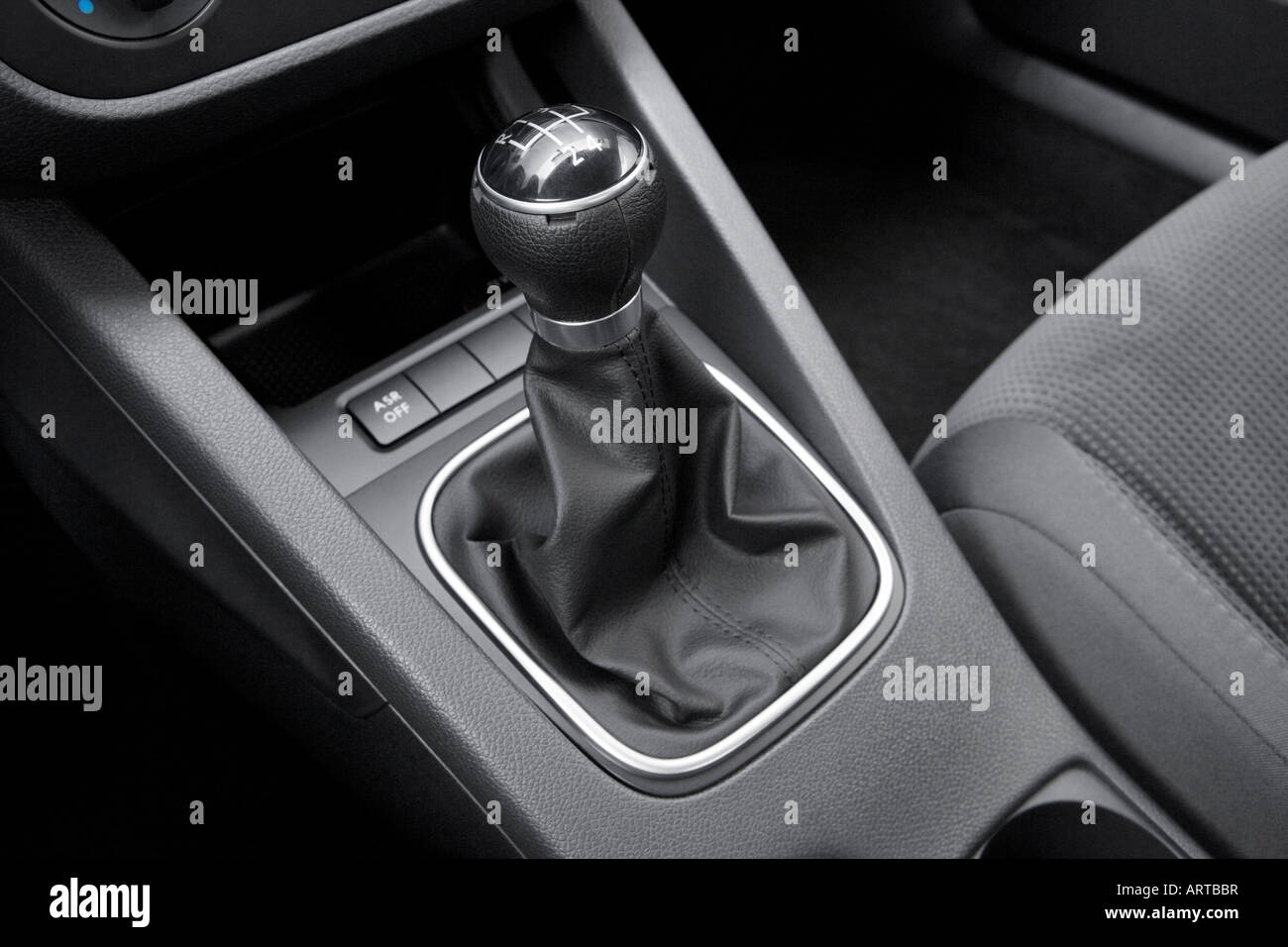 2008 Volkswagen Jetta S In Gray Gear Shifter Center Console Stock Photo Alamy