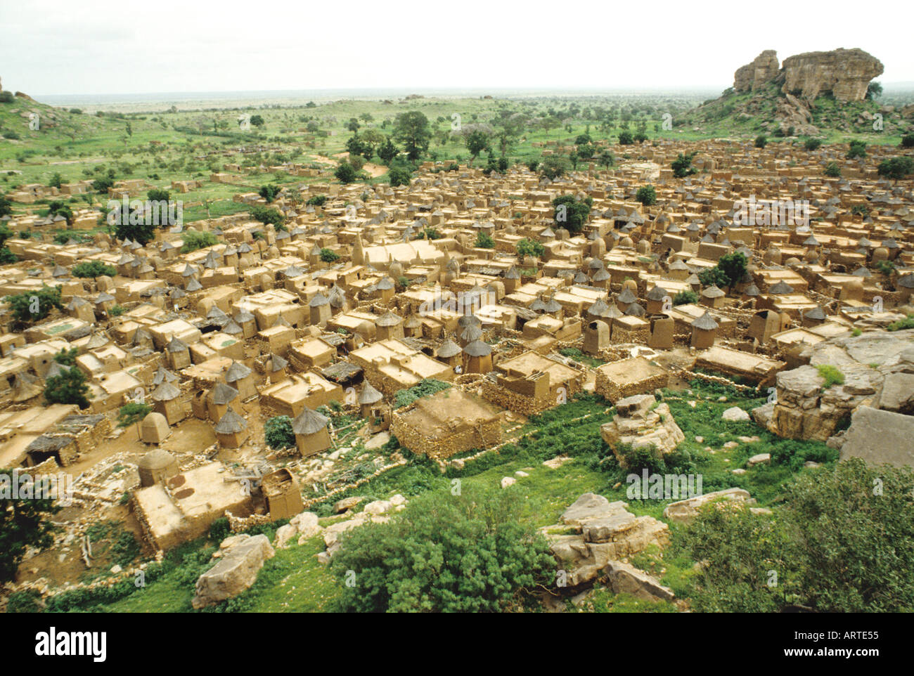 The village of Songo Die Stadt Songo Stock Photo Alamy