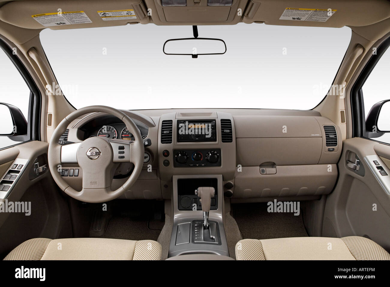 2008 Nissan Pathfinder S in Red - Dashboard, center console, gear shifter  view Stock Photo - Alamy