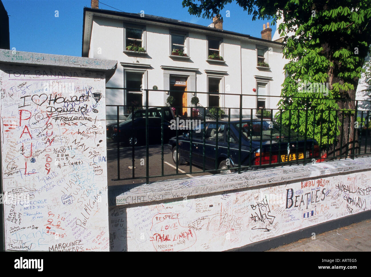 BEATLES Abbey Road Studios London in 2001 Stock Photo