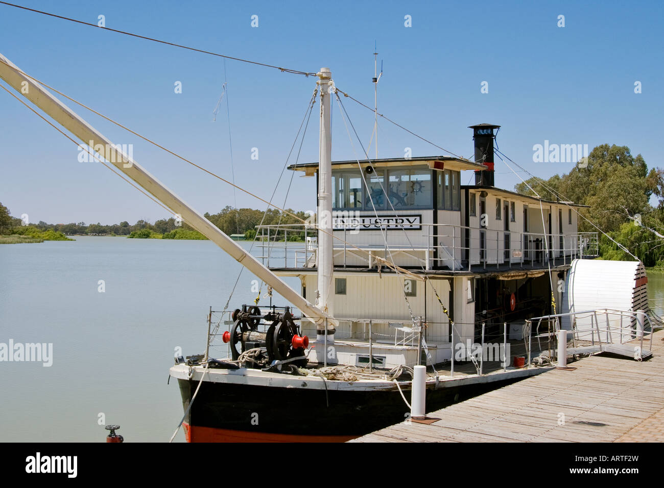 the paddle steamer industry at renmark south australia Stock Photo Alamy