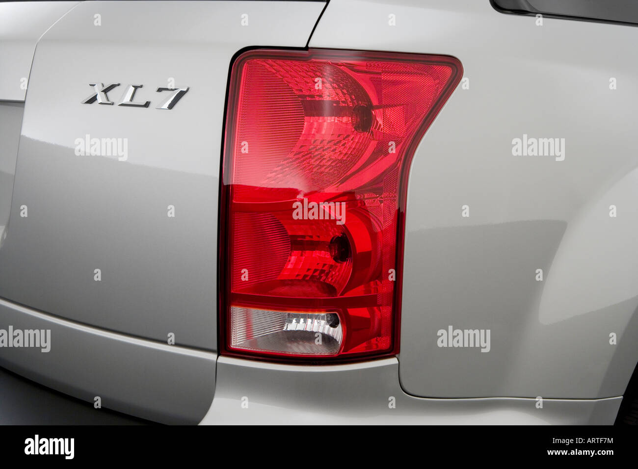 2008 Suzuki XL7 Luxury in Silver - Tail light Stock Photo - Alamy
