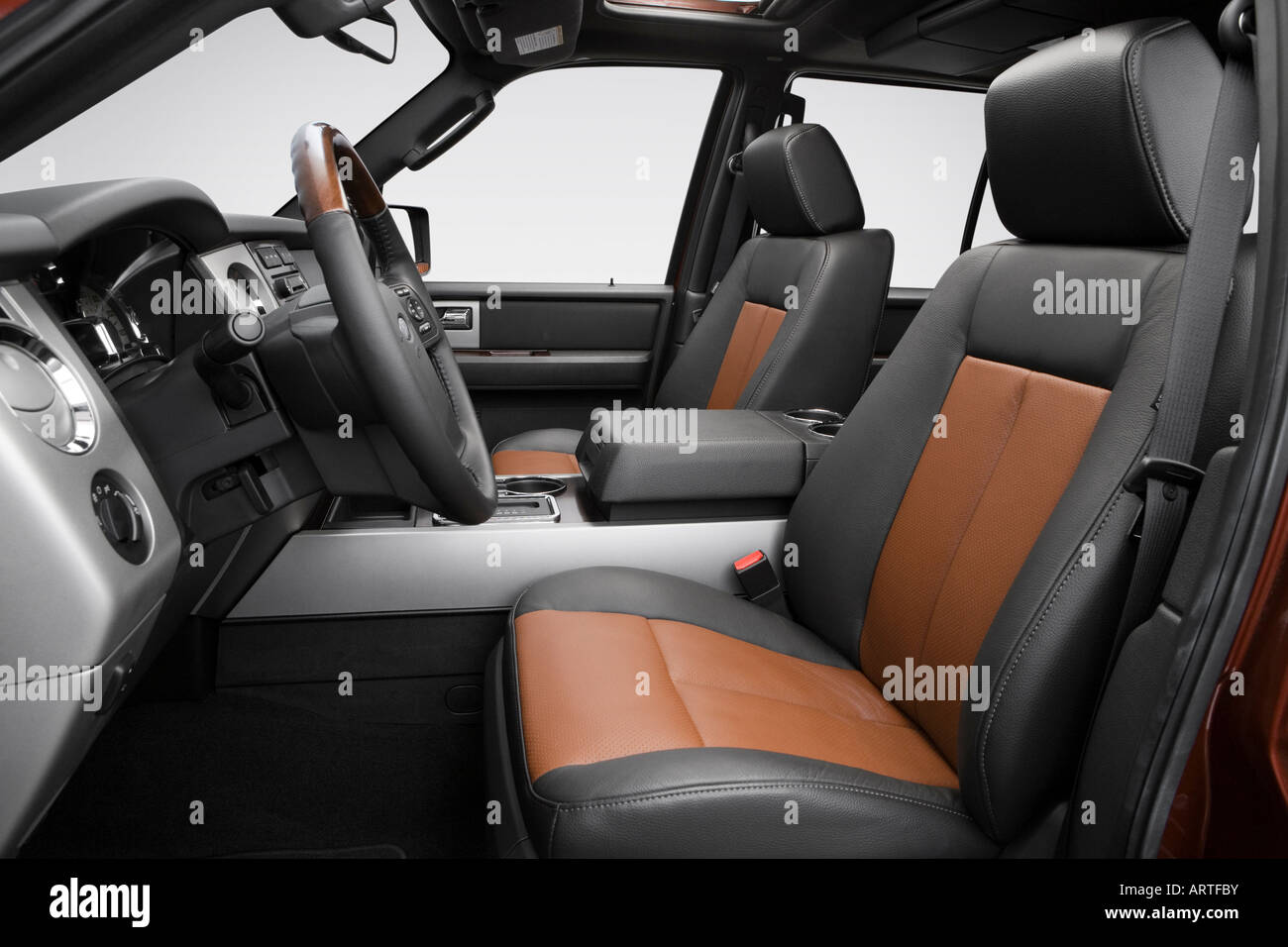 2008 Ford Expedition EL Limited in Orange - Front angle view