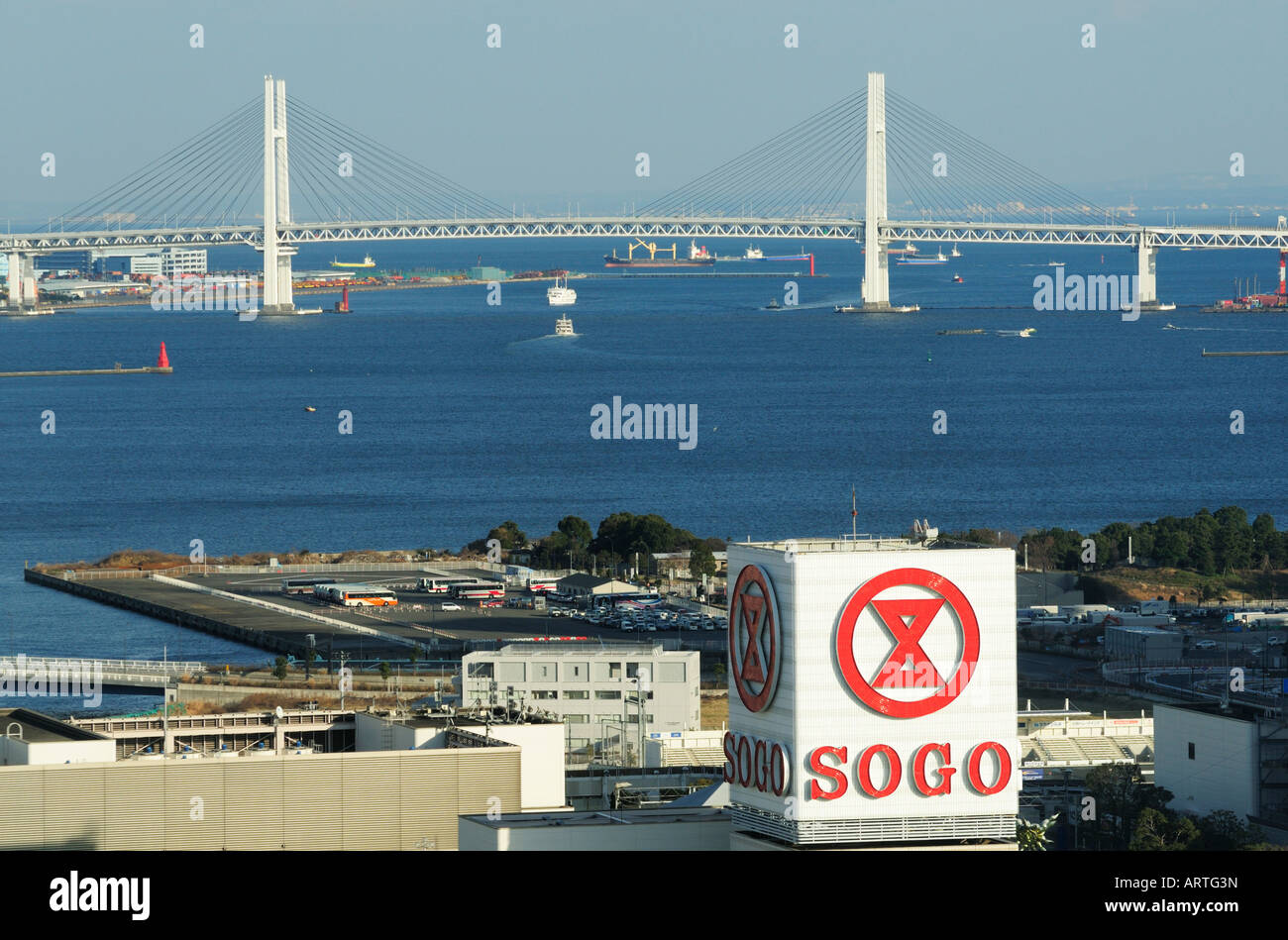 Sogo Department Store and Yokohama Bay Bridge, Yokohama JP Stock Photo