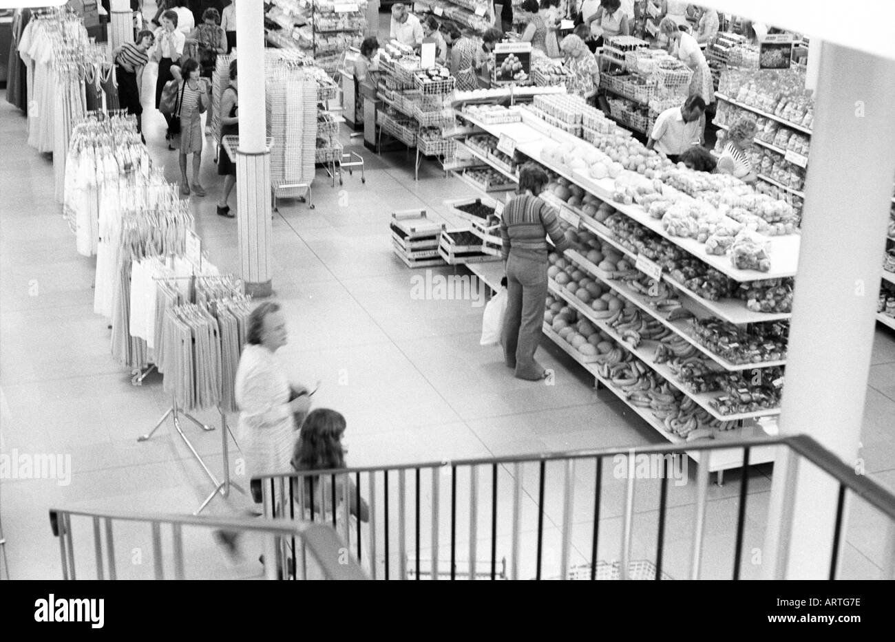 Marks and spencers interior hires stock photography and images Alamy