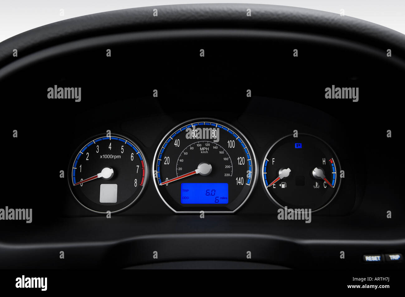 2008 Hyundai Santa Fe GLS in Blue Speedometer/tachometer Stock Photo Alamy