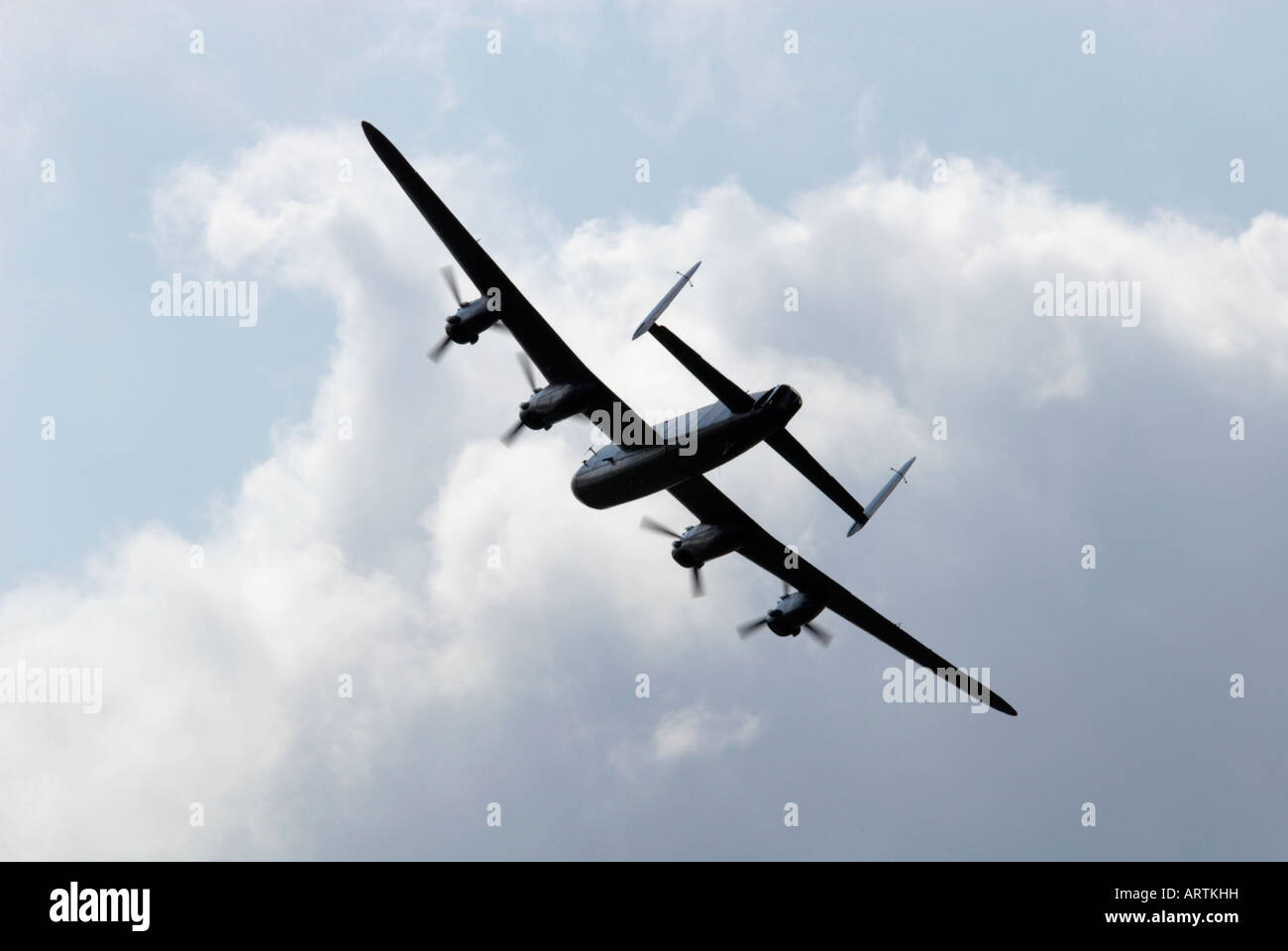 Avro Lancaster BBMF Farnborough Air Show 2006 Stock Photo Alamy