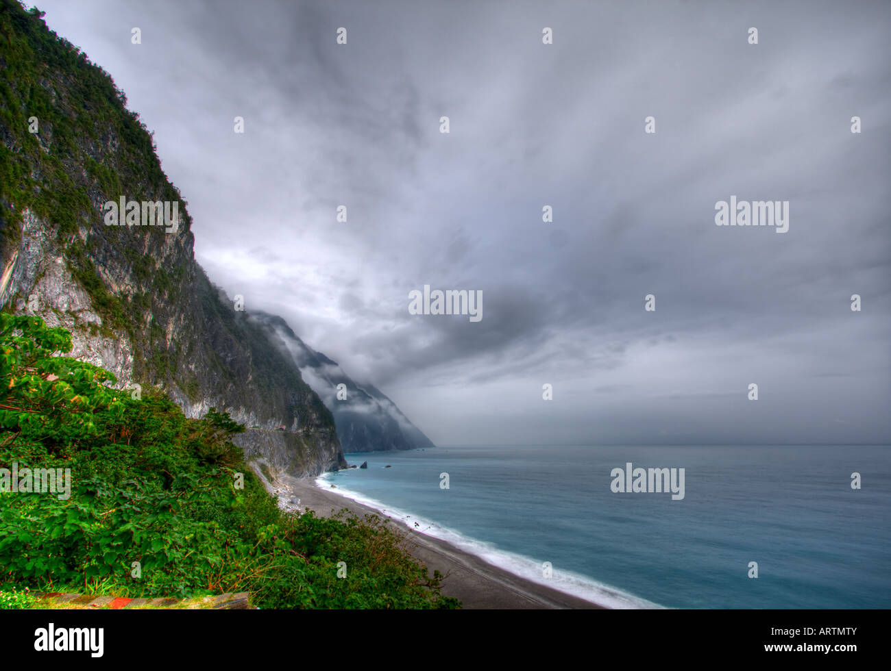 Clouds at Ching Shui Cliff along SuHua Coast Highway, East Coast, Hua Lian, Taiwan Stock Photo