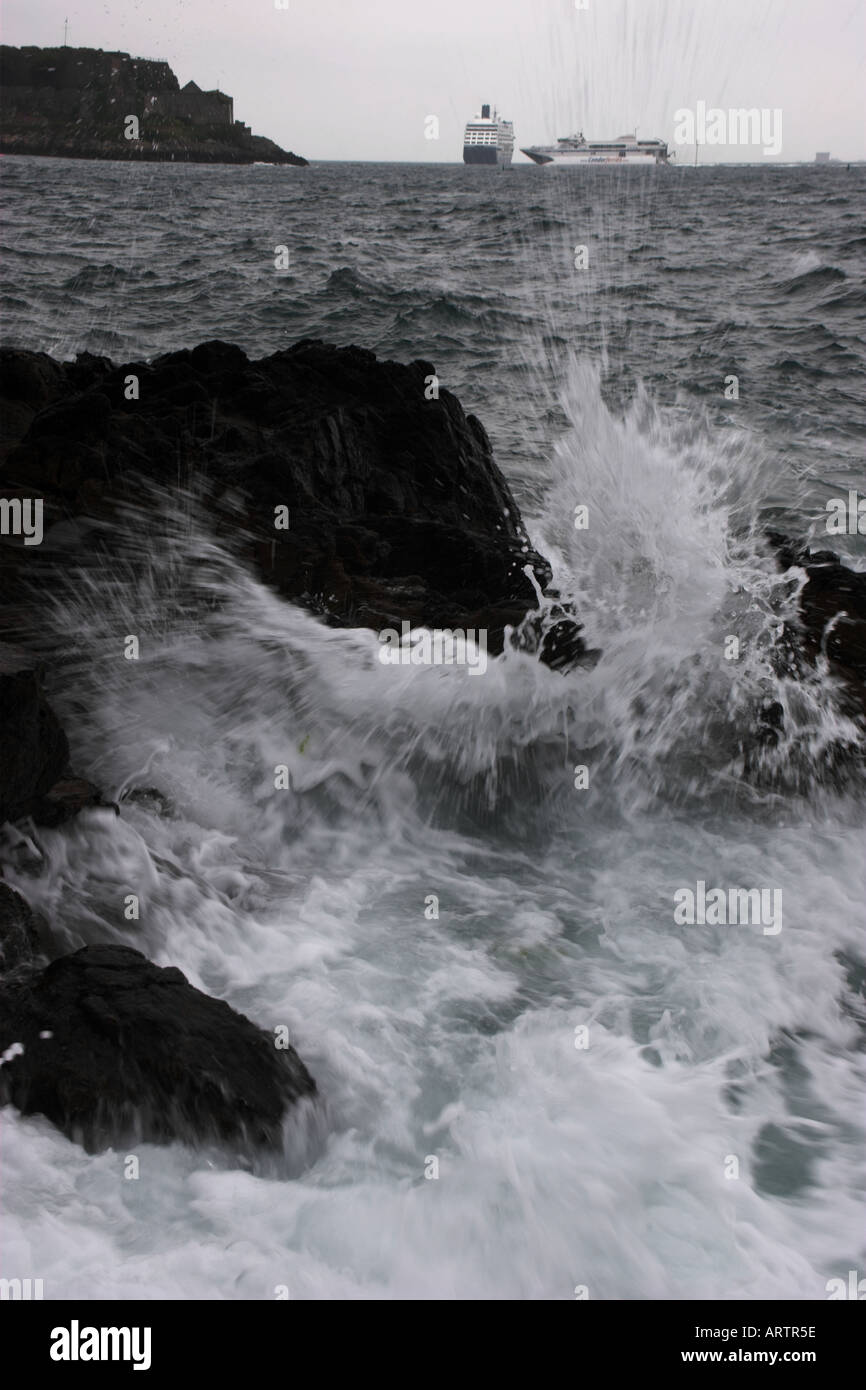 Rough sea in guernsey hi-res stock photography and images - Alamy