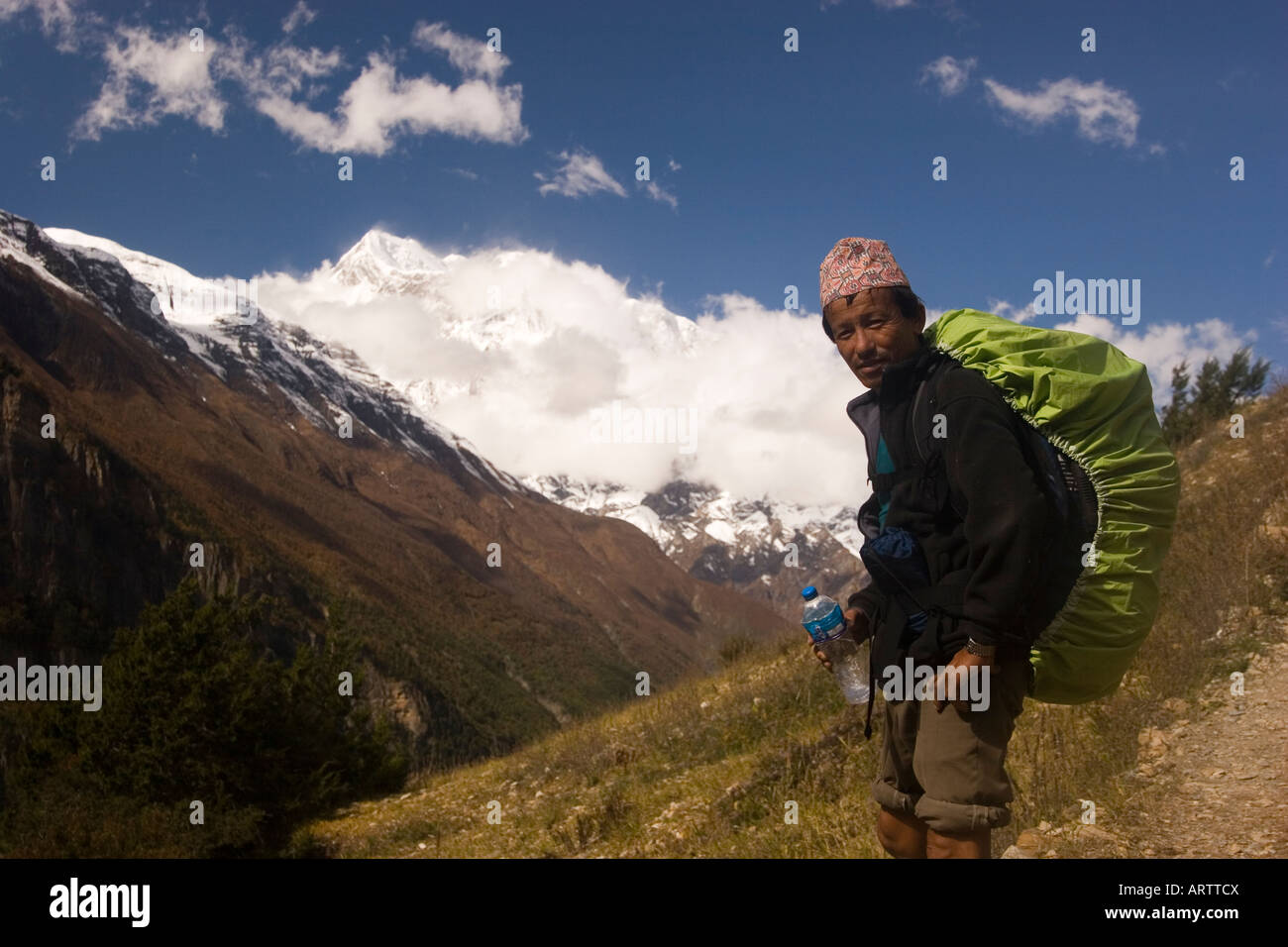 Porter Guide Hire A Guide And Porter For Annapurna Circuit Trek – WWER