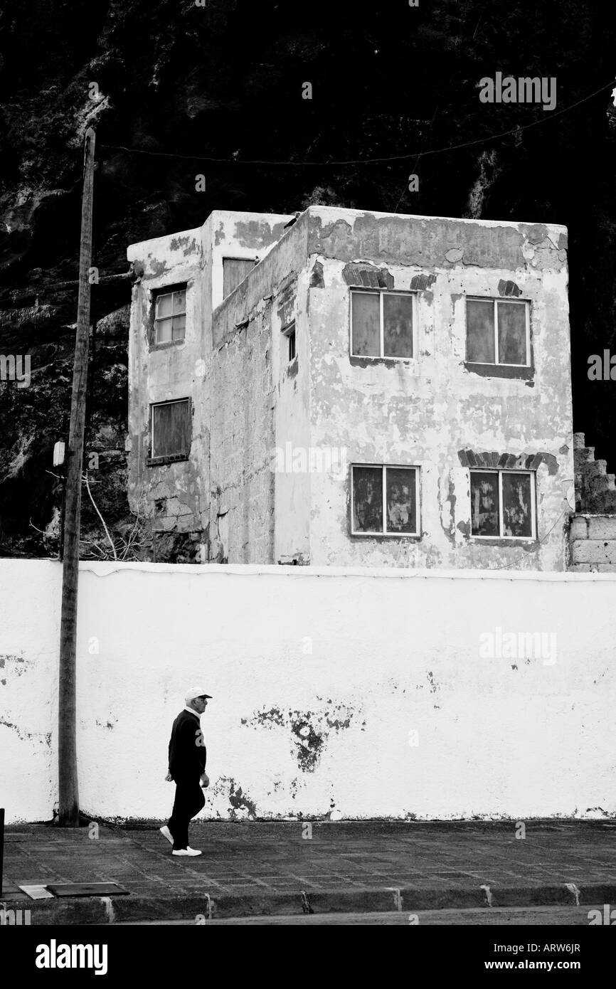 Old derelict house Black and White Stock Photos & Images - Alamy