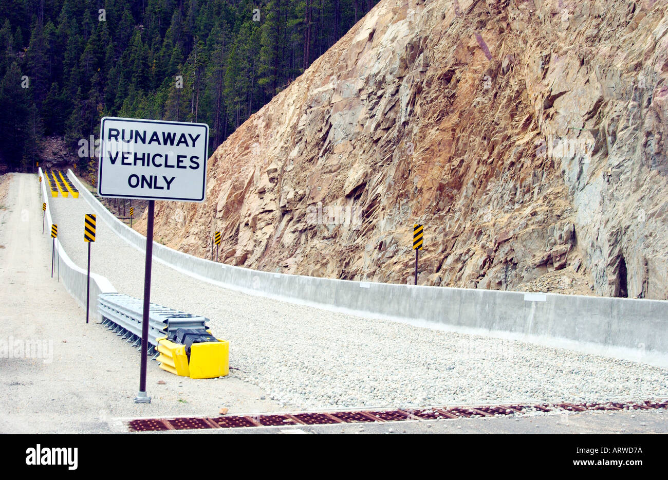 Runaway truck ramp hires stock photography and images Alamy