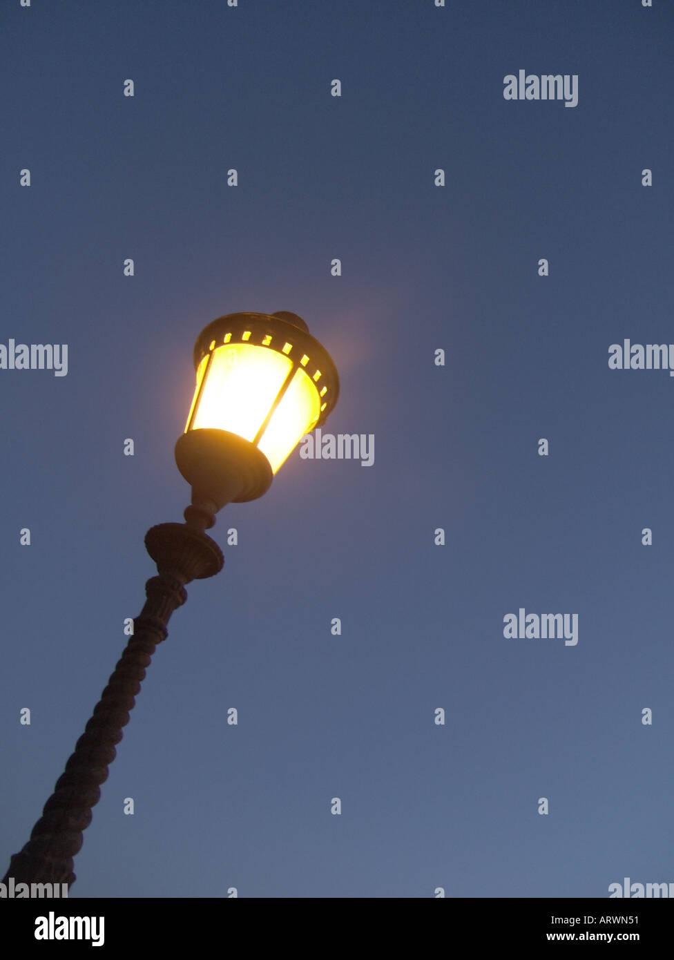 lamp post at night Stock Photo Alamy