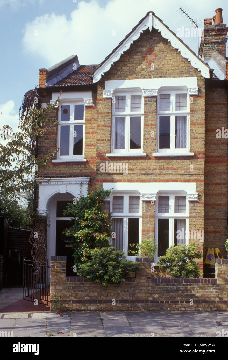 Victorian house england hires stock photography and images Alamy