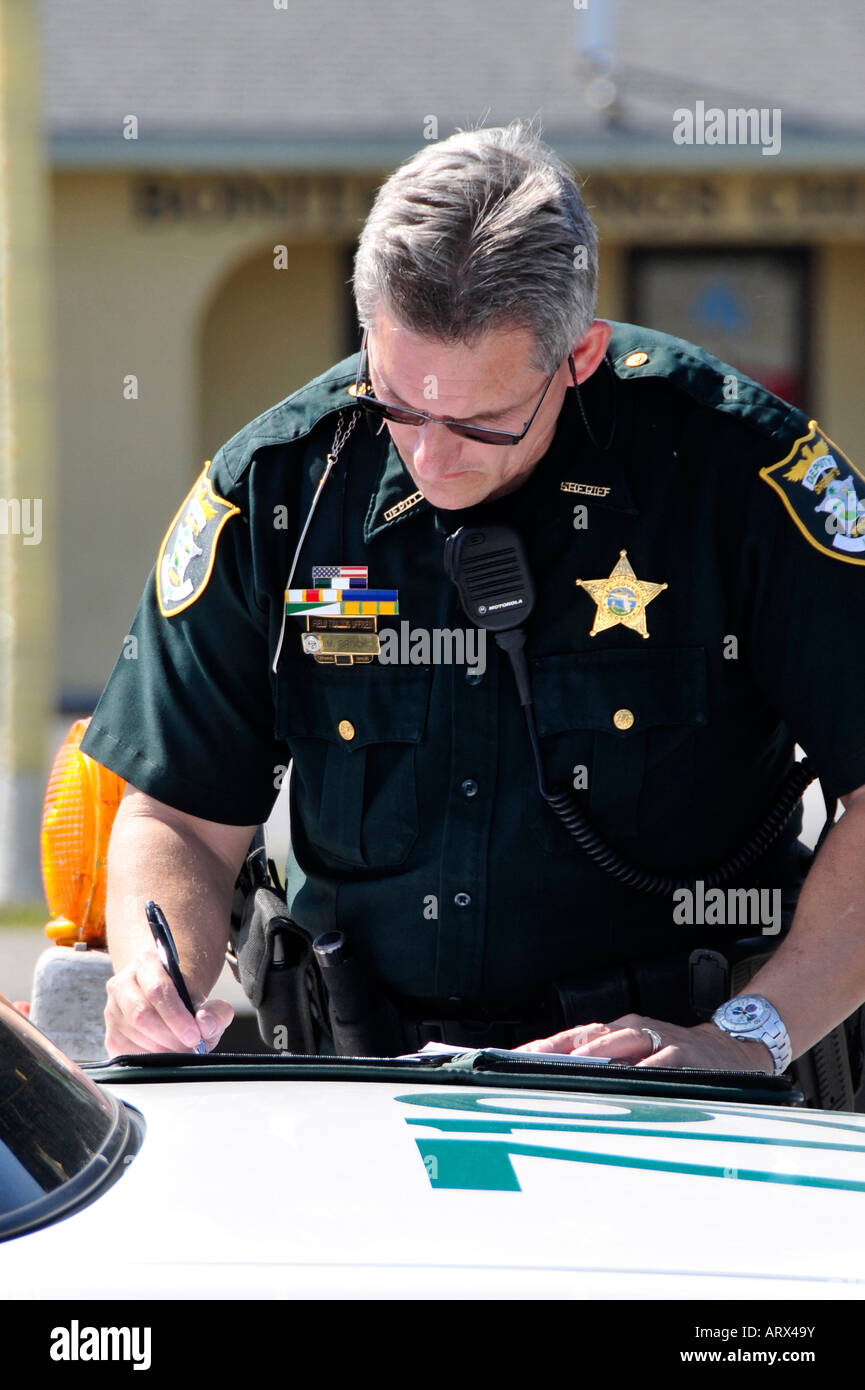 Report writing for law enforcement image