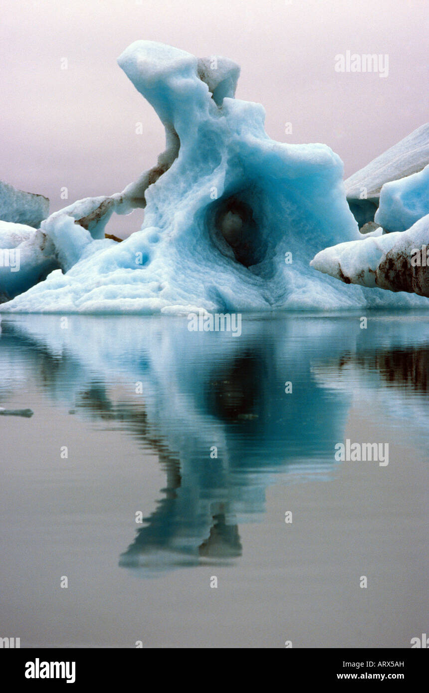 floating icebergs in jokulsarlon lagoon Iceland Stock Photo