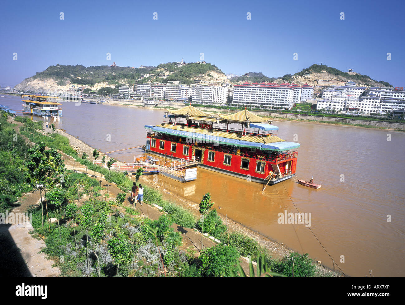 Riverboat restaurant on the Yellow River at Lanzhou, China. Stock Photo