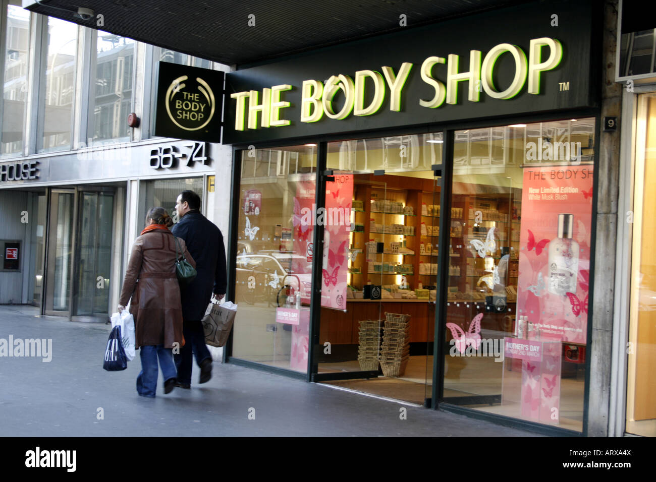 The Body Shop Store Victoria Street London Uk 2008 Stock Photo Alamy