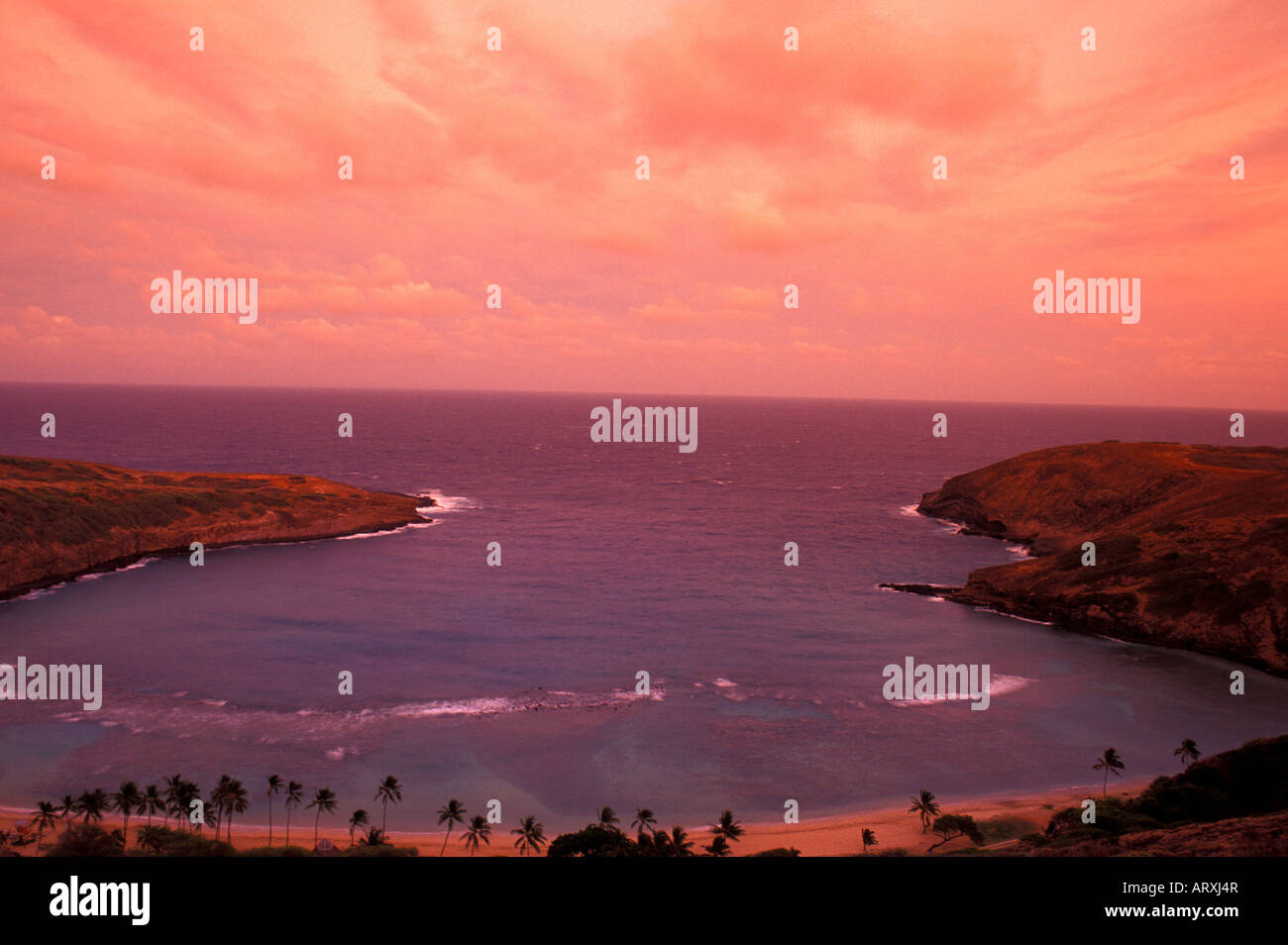 Sunset at Hanauma Bay on the Island of Ohau Stock Photo - Alamy