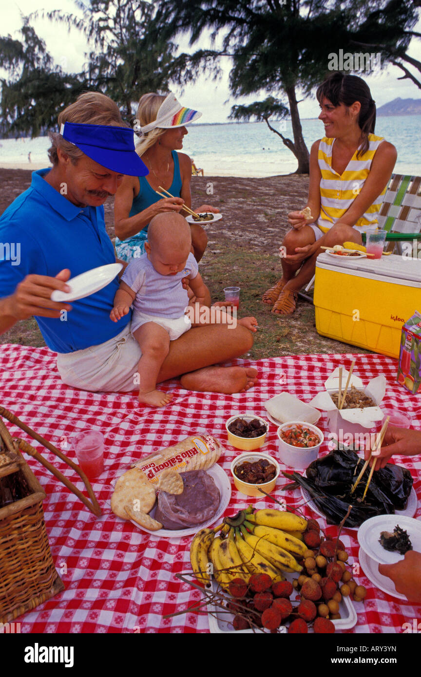 Picnic at Kailua beach with local food, Oahu Stock Photo Alamy