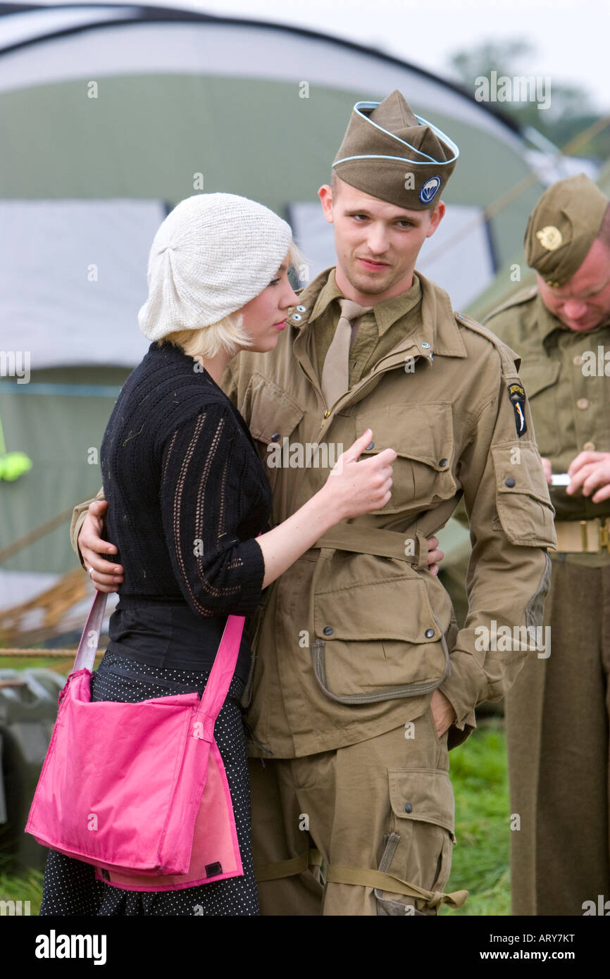 Woman dressed in wwii hi-res stock photography and images - Alamy