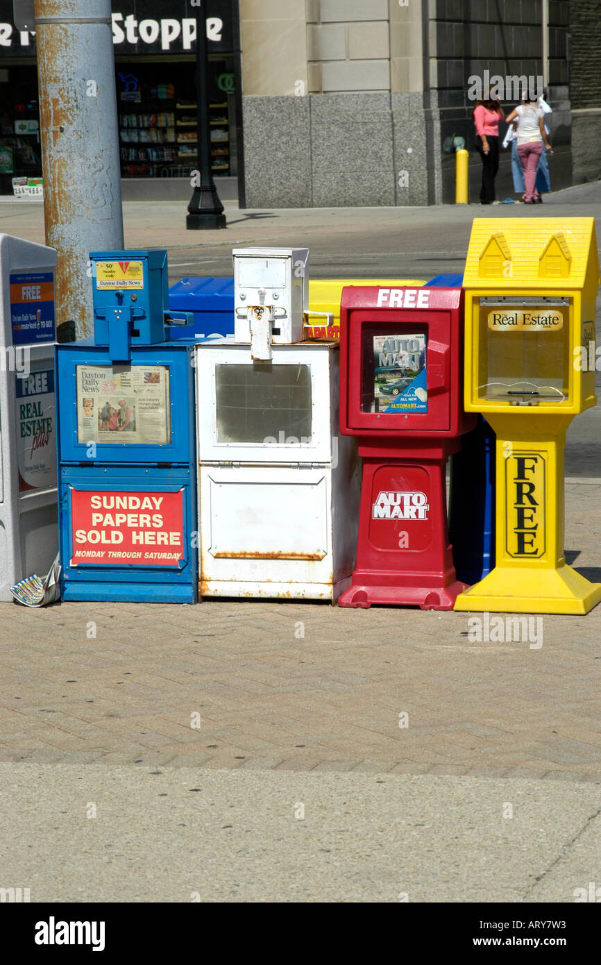Newspaper news media machine vending machine hires stock photography and images Alamy