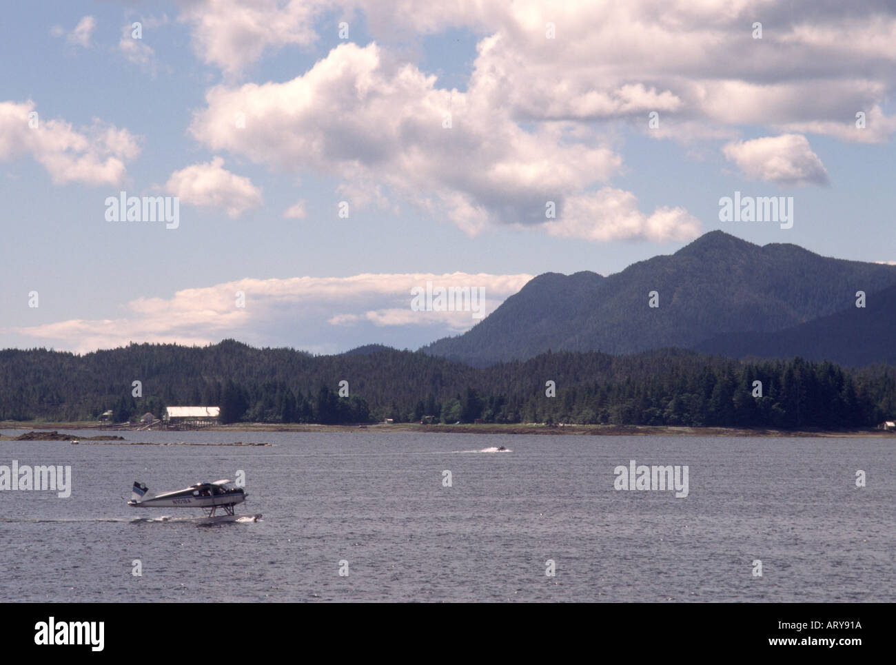 alaska water plane landing Stock Photo - Alamy