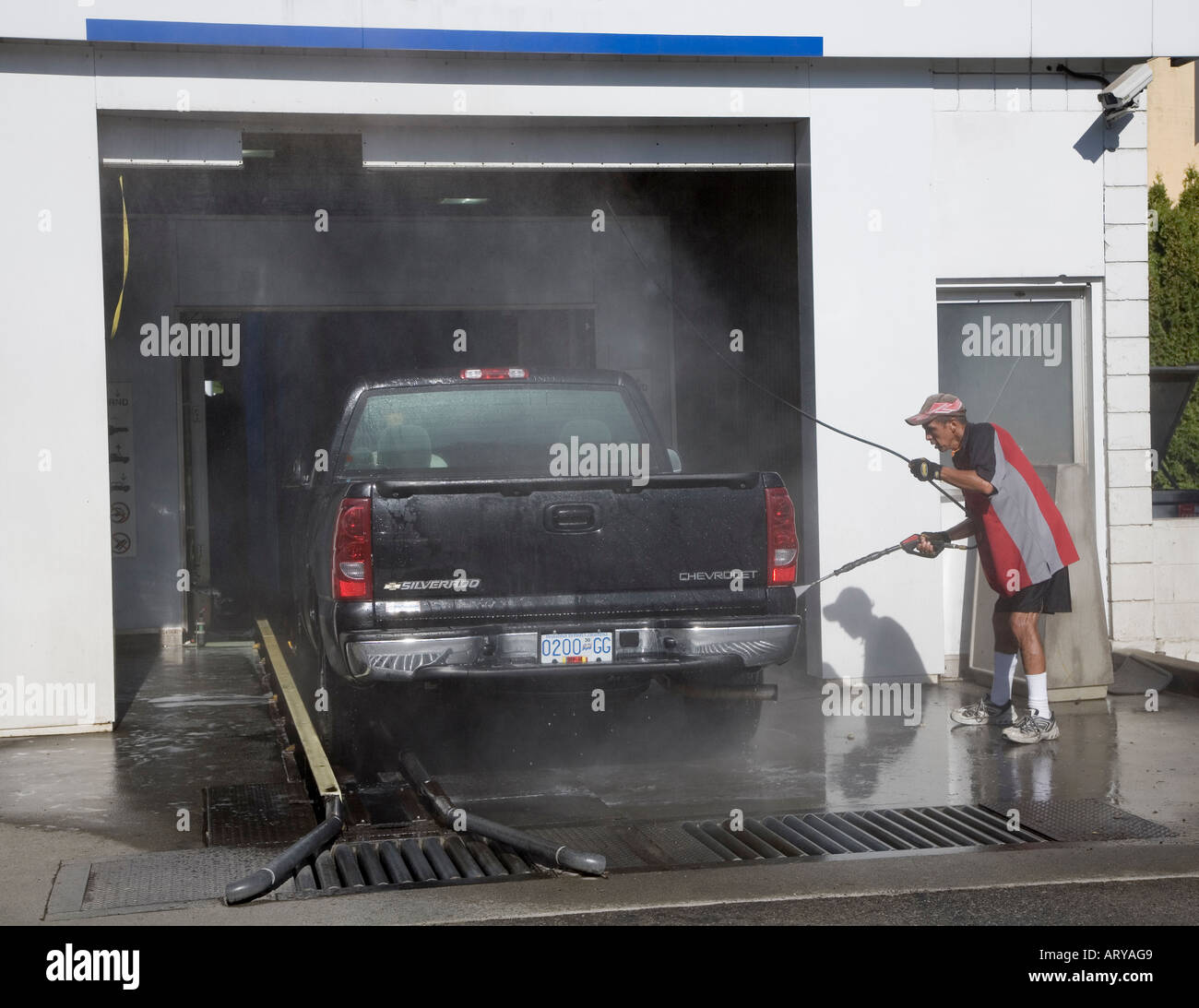 Automatic car wash entrance hires stock photography and images Alamy
