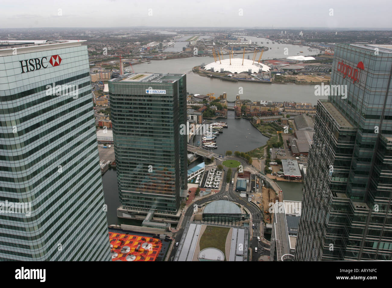 Barclays canary wharf bankers hi-res stock photography and images - Alamy