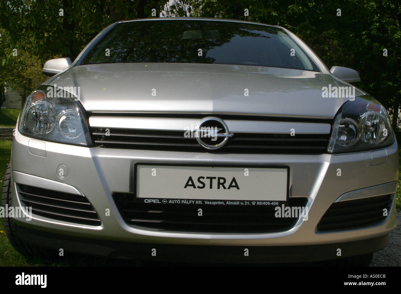 new opel astra 2004 model front car vauxhall Stock Photo