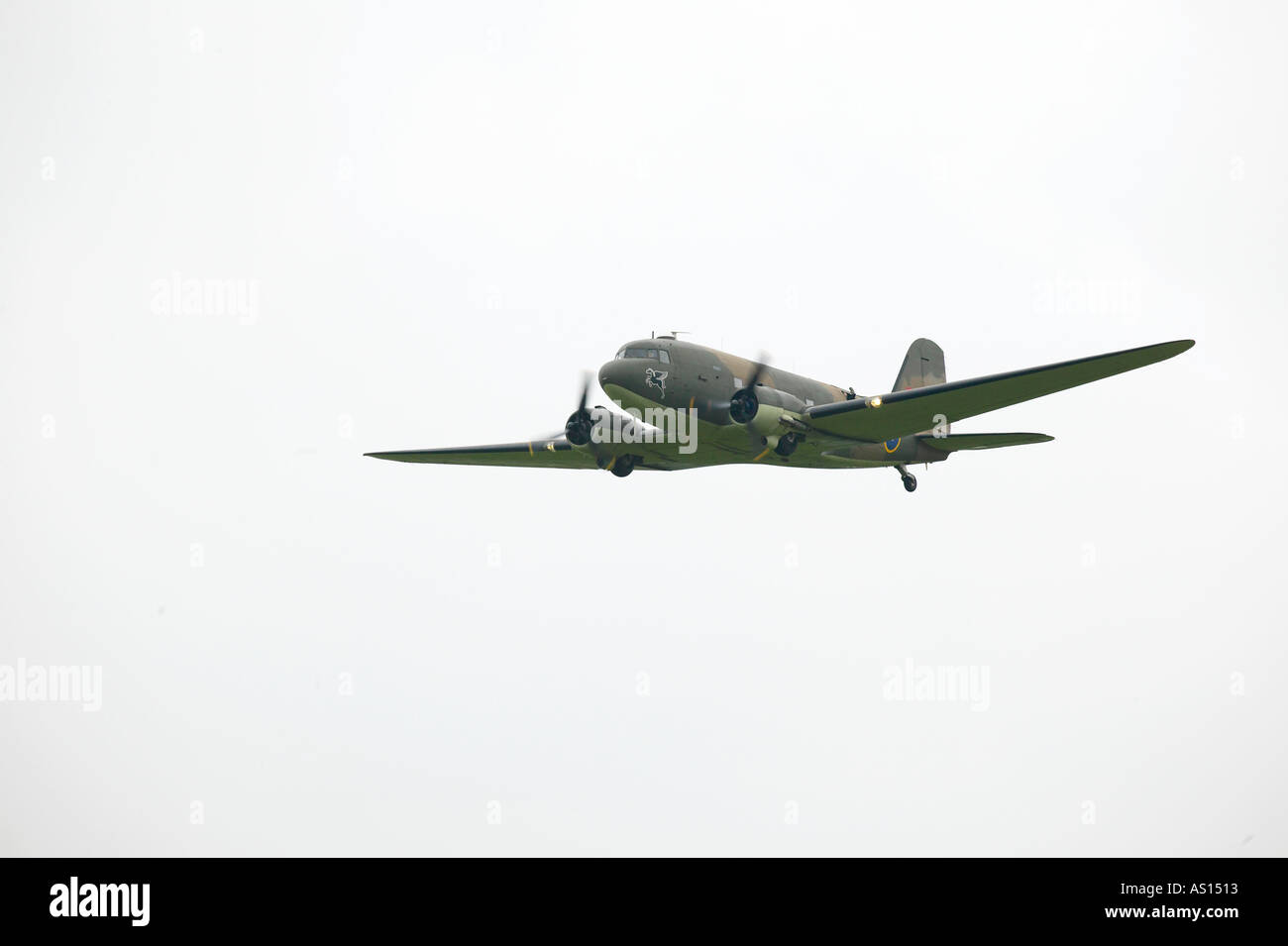 Douglas DC3 Dakota transport aeroplane aircraft Stock Photo - Alamy