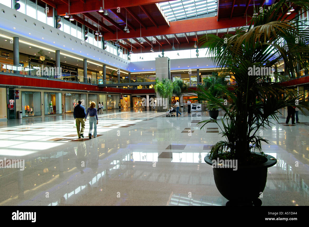 La cañada shopping centre hi-res stock photography and images - Alamy