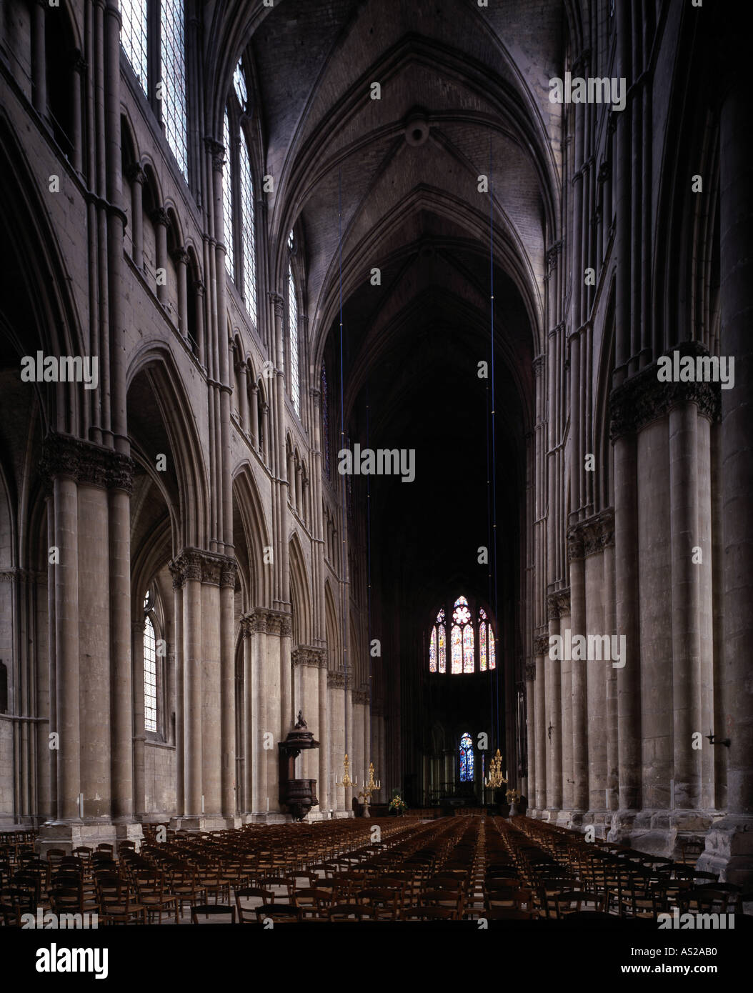 Reims, Kathedrale, Langhaus nach Osten Stock Photo