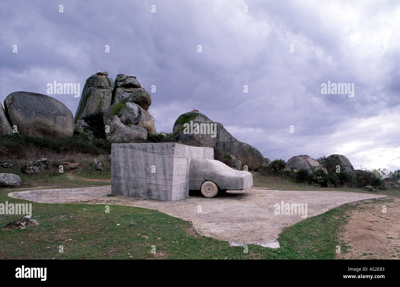 その他 Wolf Vostell Il Giardino Delle Delizie Malpartida de Caceres, Museum Wolf Vostell, Voaex 1976 Stock